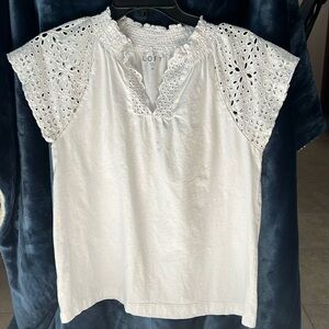 Loft size Medium white cotton top eyelet trim